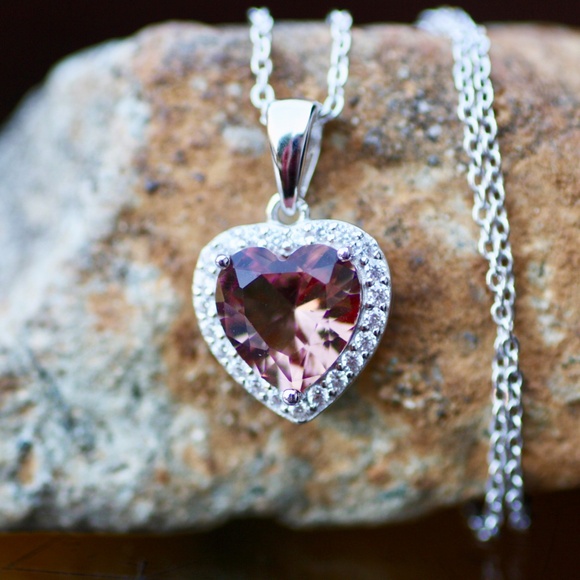 Mesmerizing Color Shift Heart Diaspore Pendant in Sterling Silver 925 - Picture 11 of 12